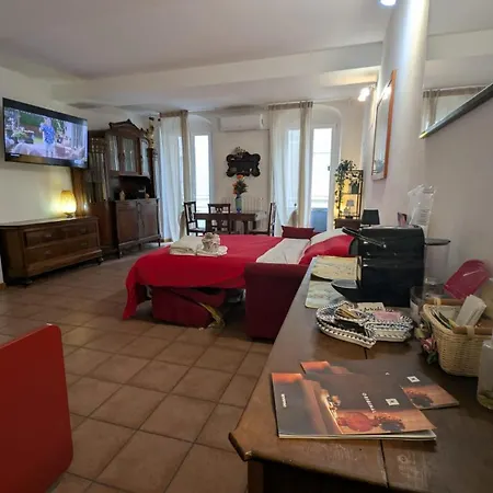 Timeless Deluxe Smart Cinema With Netflix & Apartment Parma