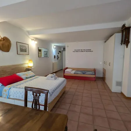 Timeless Deluxe Smart Cinema With Netflix & Apartment Parma