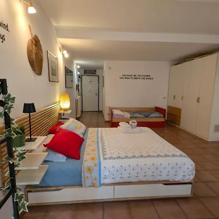 Apartment Timeless Deluxe Smart Cinema With Netflix & Parma